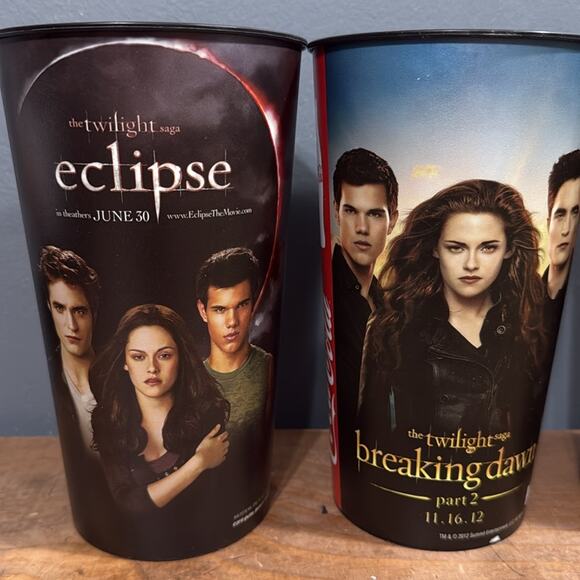 The Twilight Saga Eclipse & Breaking Dawn part 2 collectible Edward & Jacob - Picture 2 of 11